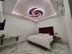 Desk, free WiFi - Orchidstays (Ajmer)