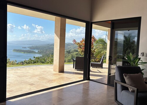 Panoramic Lake Arenal Sunset View Villa with AC