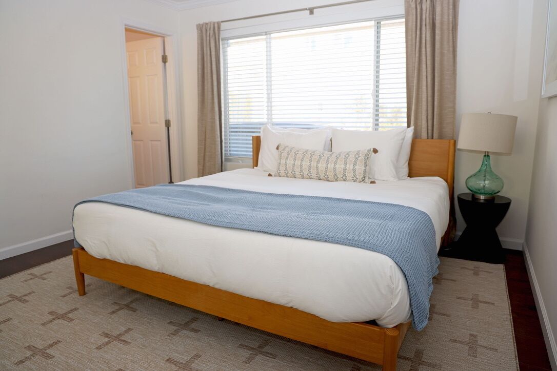 3 bedrooms, iron/ironing board, free WiFi, bed sheets