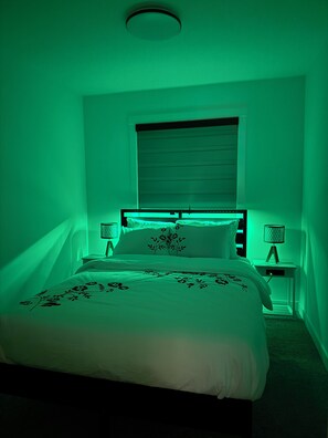 3 bedrooms, desk, iron/ironing board, free WiFi