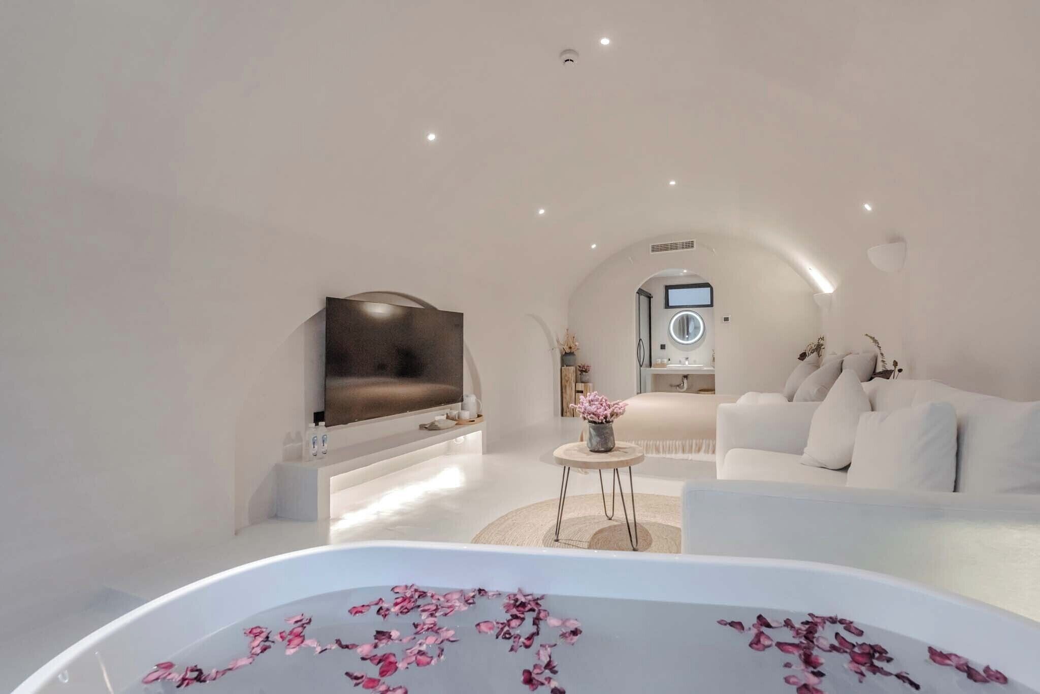 Senior-Doppelzimmer, Gartenblick | Schreibtisch, laptopgeeigneter Arbeitsplatz, Verdunkelungsvorhänge