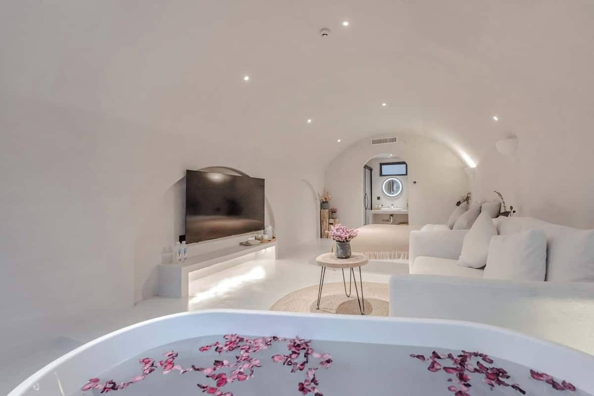 Senior-Doppelzimmer, Gartenblick | Schreibtisch, laptopgeeigneter Arbeitsplatz, Verdunkelungsvorhänge