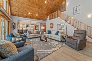 Smart TV, fireplace - Summer Availability!
Newly Renovated 4 bedroom Lake Front Home on Otsego Lake MI (Gaylord)