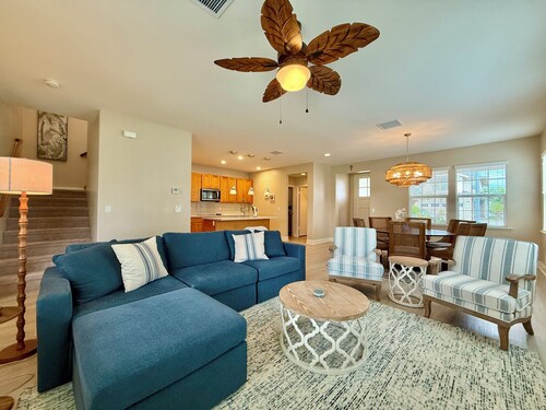 Beautiful 4-bedroom house in quiet neighborhood in Ewa Beach!