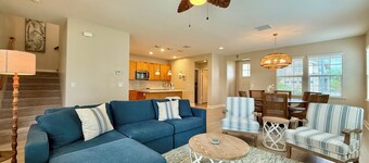 Beautiful 4-bedroom house in quiet neighborhood in Ewa Beach!