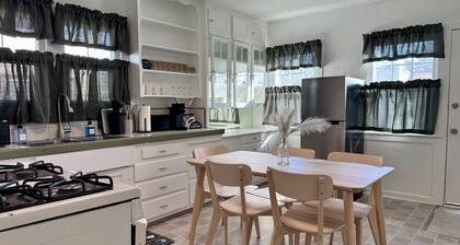 2BR Home Near Downtown - King Bed Comfort