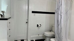 Hair dryer, towels, soap, toilet paper - 2BR Home Near Downtown - King Bed Comfort (Hanford)