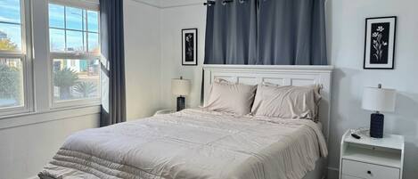 熨斗/熨衫板、Wi-Fi、床單