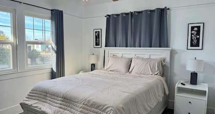 2BR Home Near Downtown - King Bed Comfort