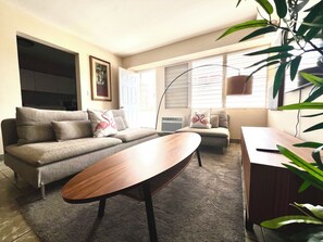 Smart TV - Cozy 2-bedroom apartment with AC in vibrant San Juan (San Juan)