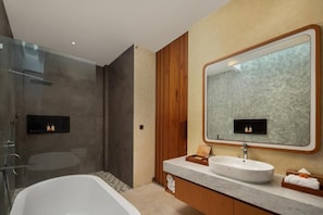 Free toiletries, towels, soap, shampoo - Villa Oza (Canggu)