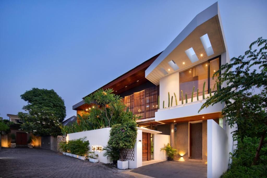 Villa, bassengutsikt | Eksteriør