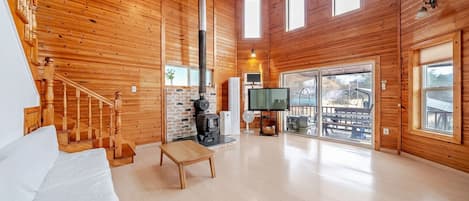 Chambre de base, 3 chambres (Room 1 (Group/Pet-Friendly/Private)) | 1 chambre, accès au Wi-Fi (inclus)
