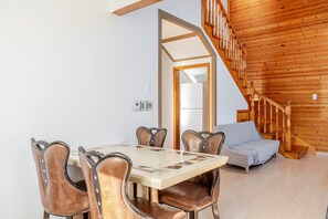 Basic szoba, 3 hálószobával (Room 1 (Group/Pet-Friendly/Private)) | 1 hálószoba és ingyenes wifi