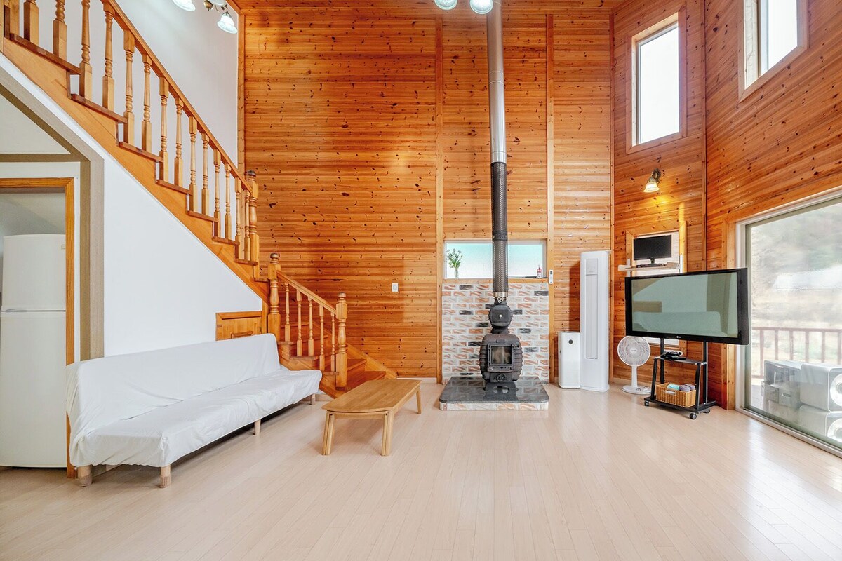 Basic-Zimmer, 3 Schlafzimmer (Room 1 (Group/Pet-Friendly/Private))