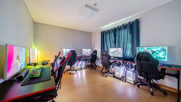 Basic Room, 1 Bedroom (Annex (PC Room/Group/Private House)) | 1 bedroom, free WiFi