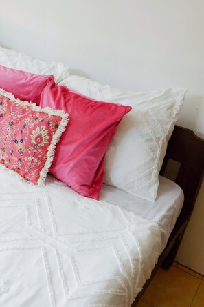 1 bedroom, free WiFi, bed sheets