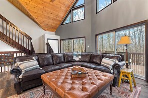 TV, fireplace - Mountain View Chalet Poconos - 8-Person Hot Tub, Firepit, Theater Room and Lakes (Pocono Lake)