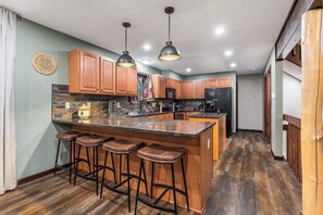 Microwave, oven, stovetop, dishwasher - Mountain View Chalet Poconos - 8-Person Hot Tub, Firepit, Theater Room and Lakes (Pocono Lake)