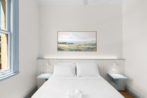 2 bedrooms, iron/ironing board, WiFi, bed sheets - The Surrey Redfern 1 (Redfern)