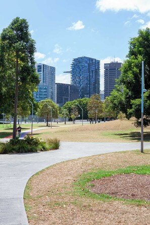 Miscellaneous - The Surrey Redfern 4 (Redfern)