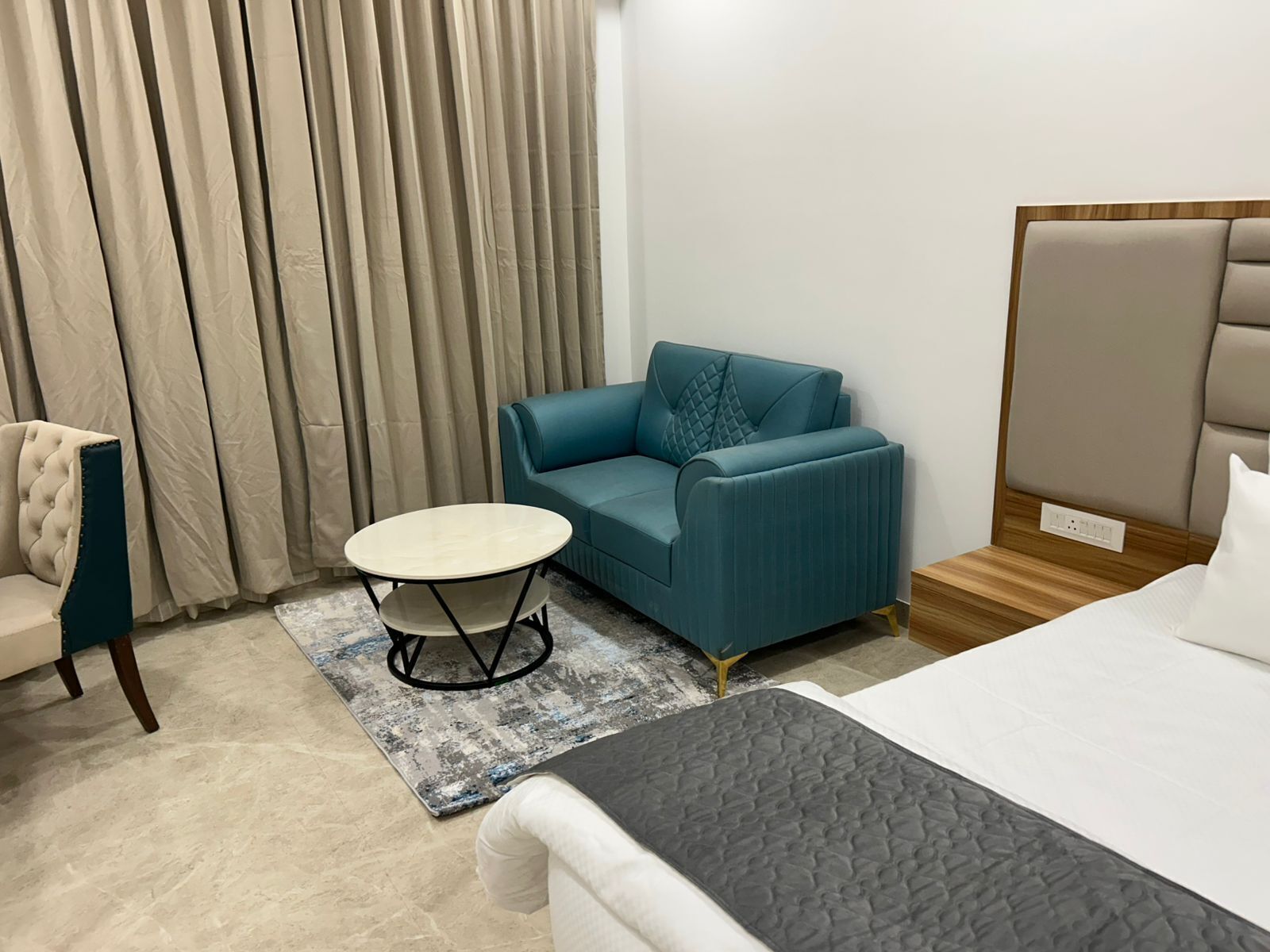 Superior Room | In-room safe, desk, laptop workspace, iron/ironing board