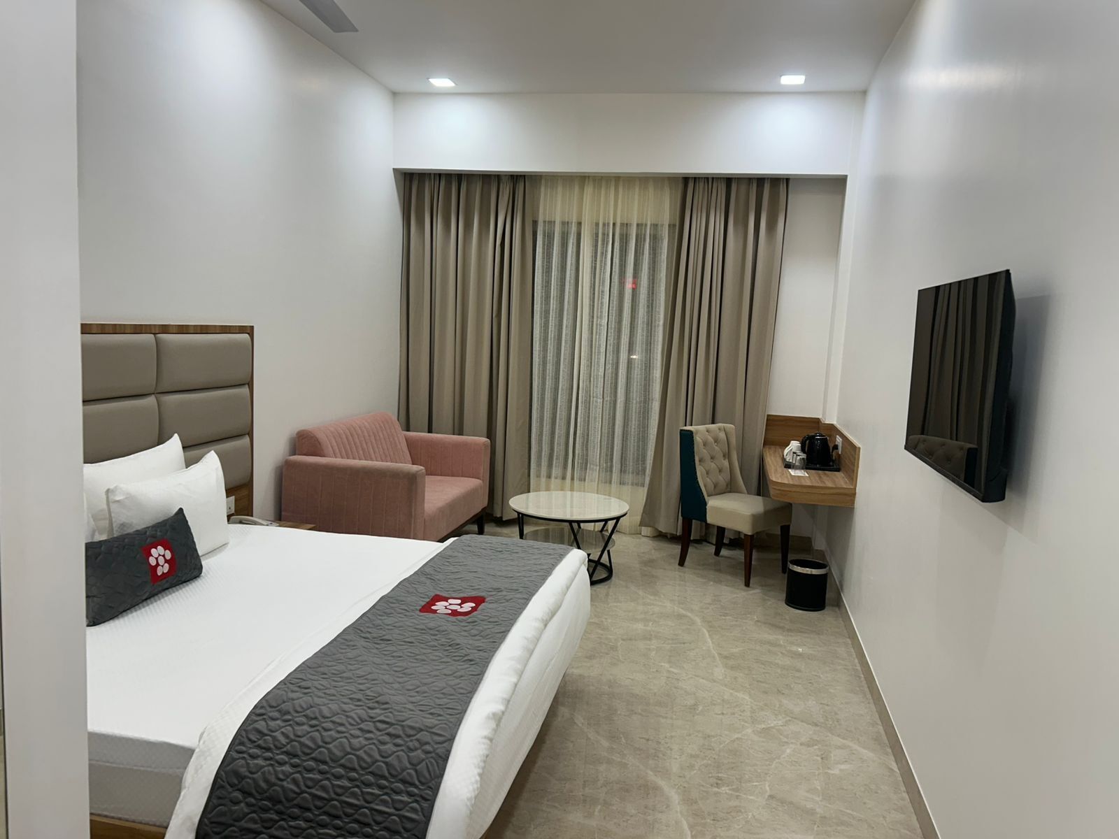 Deluxe Room | In-room safe, desk, laptop workspace, iron/ironing board