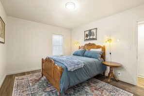 3 chambres, fer et planche à repasser, accès Internet, draps fournis