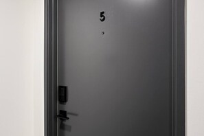 Interior - The Silo 5 - Urban Haven (Morton)