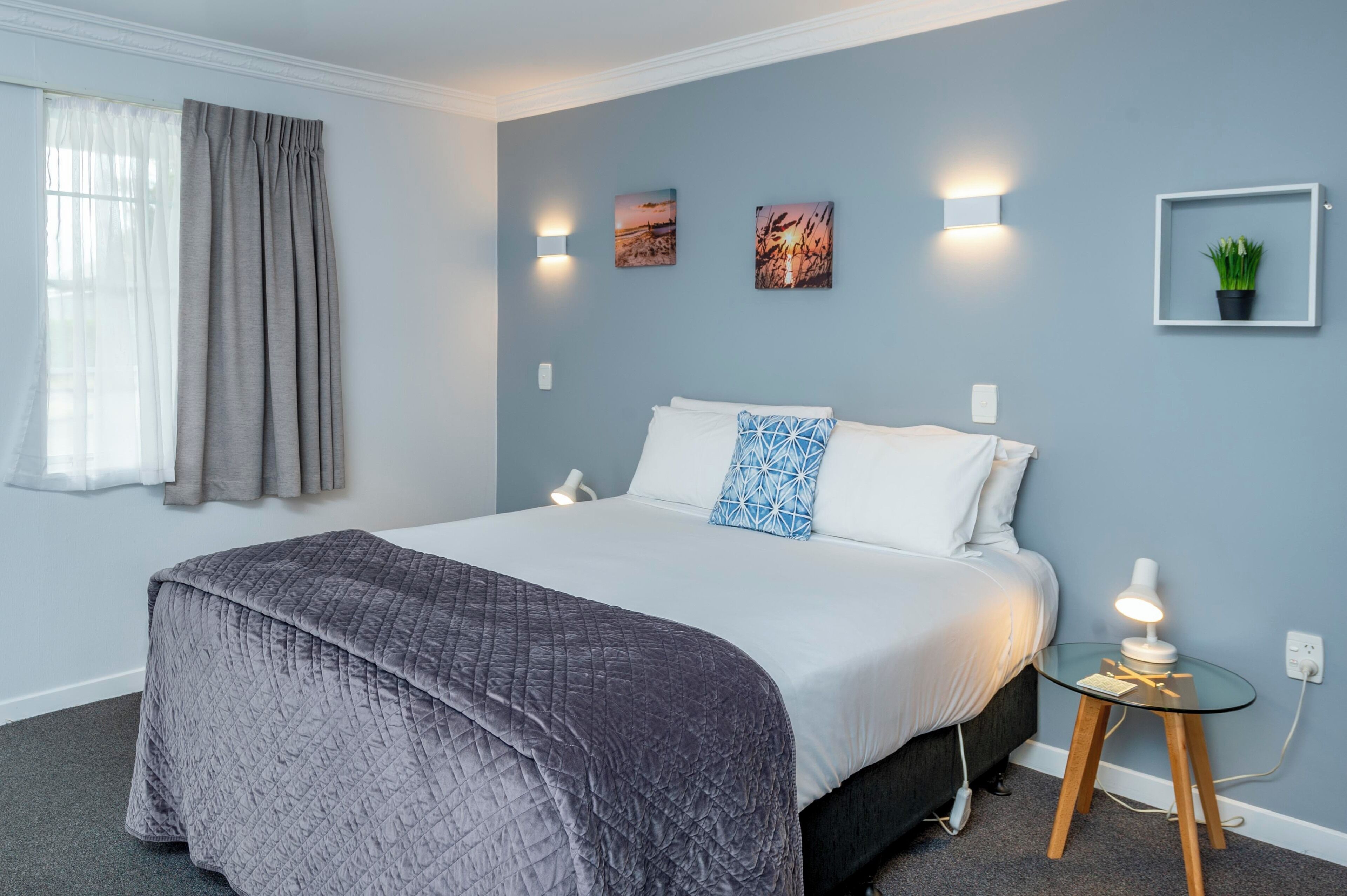 Studio, 1 Queen Bed, Patio, Garden View