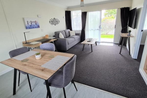 Executive-lejlighed - terrasse - udsigt til have | Opholdsområde | Tv