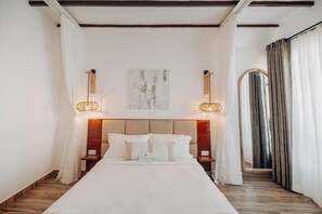 Deluxe Double Room, Balcony, Valley View | Desk, iron/ironing board, free WiFi - Kitonga Garden Resort (Kabaa)