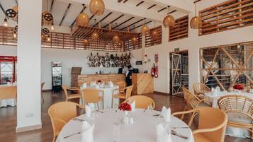 Phòng đôi Tiêu chuẩn, ban công, quang cảnh thung lũng | Khu ăn uống