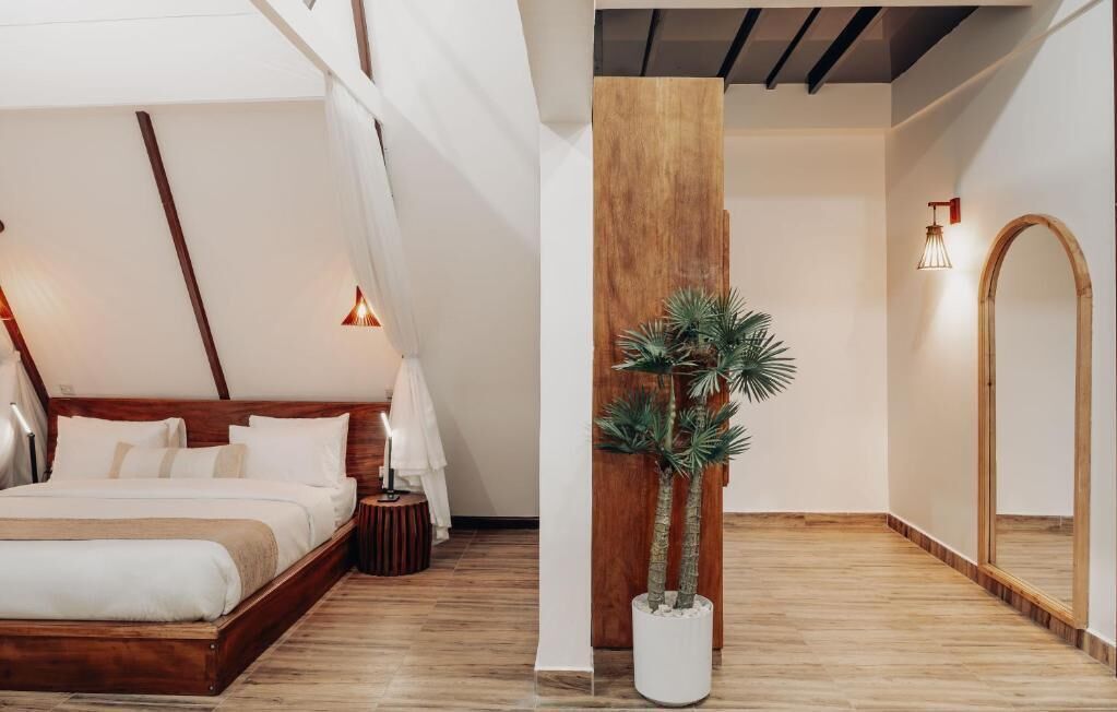 Phòng Suite Executive, ban công, quang cảnh thung lũng | Bàn, bàn ủi/dụng cụ ủi quần áo, truy cập Internet không dây miễn phí 