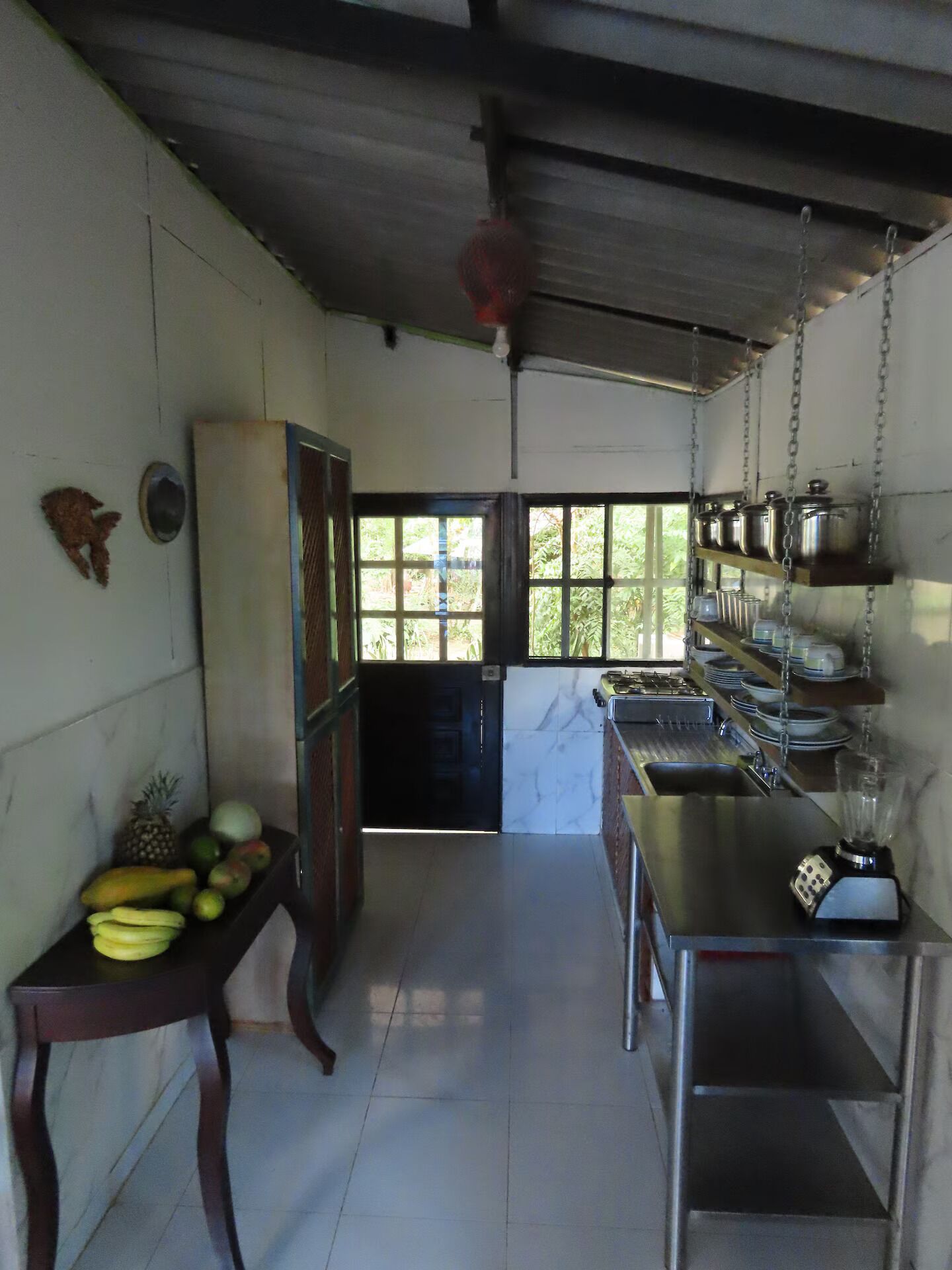 Réfrigérateur dans l'espace commun, micro-ondes dans l'espace commun