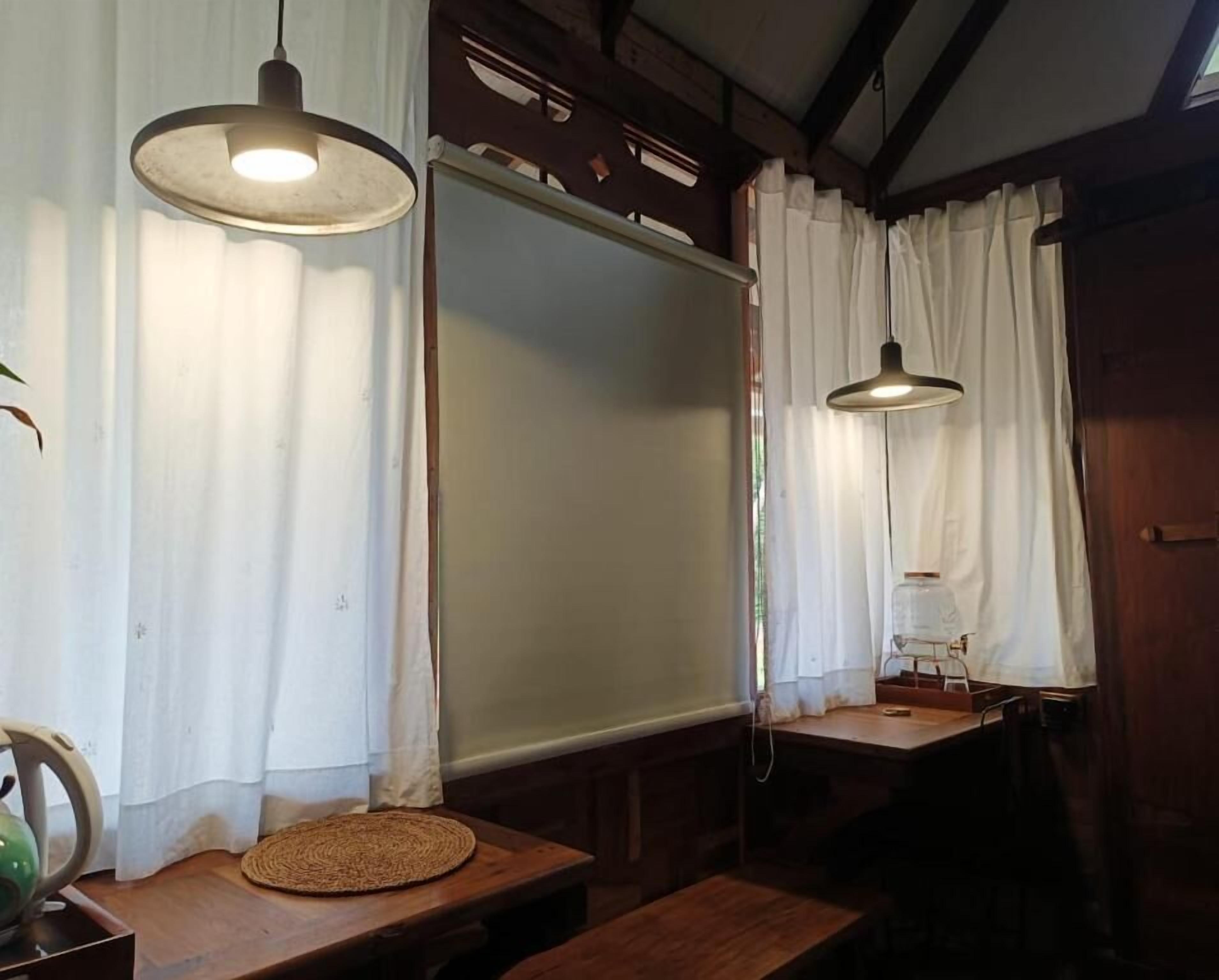 Classic Cottage, Balcony, Garden View | Interior