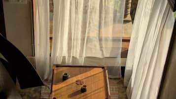 Chambre Simple Junior, vue jardin | Salle de jeux