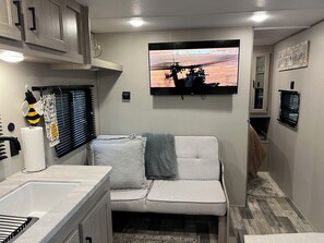 Smart TV - 4 miles from lake James State Park. Enjoy this brand new camper on private lot. (Nebo)