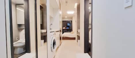 Standard Twin Room | Desk, laptop workspace, blackout drapes, free WiFi