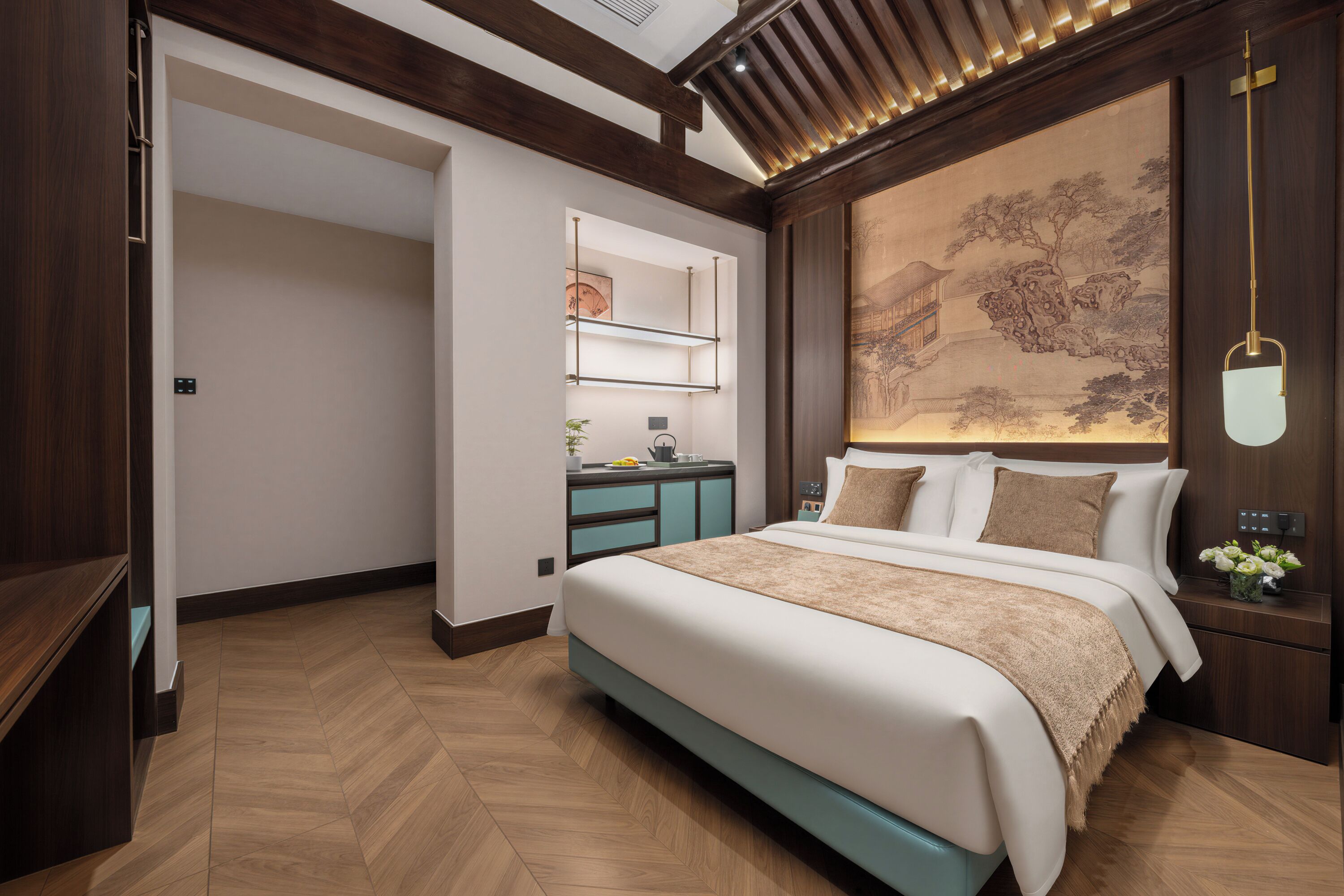 Comfort Studio Suite, Lanai, Courtyard View | Premium bedding, down duvets, memory-foam beds, free minibar