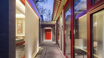 Näkymä sisäpihalle