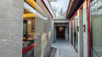 المنشأة من الخارج