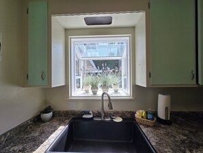 Interior - Cozy Cottage by the Sea (Brookings)