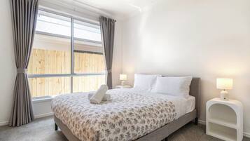 Bügeleisen/Bügelbrett, WLAN, Bettwäsche