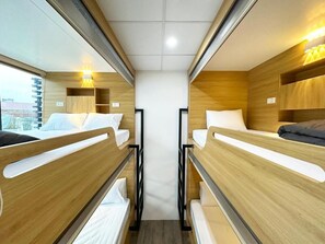 Blackout drapes, free WiFi - HANOI CAPSULE STATION (Ha noi)