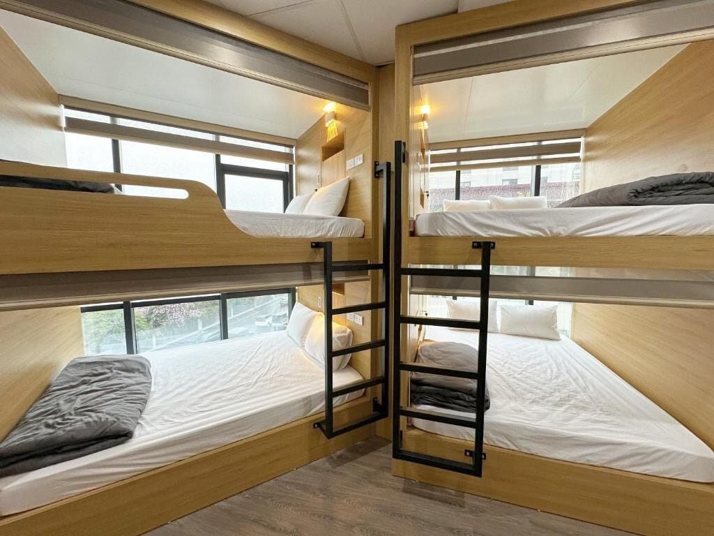 Blackout curtains, free WiFi