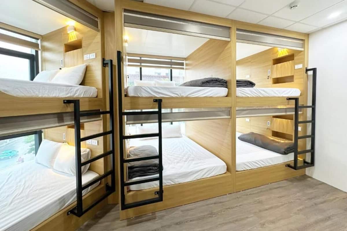 Verdunkelungsvorhänge, kostenloses WLAN