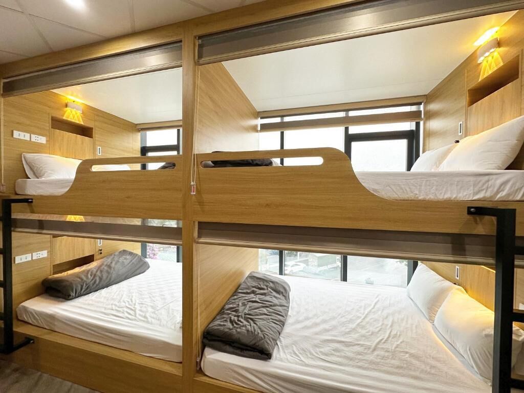 Blackout drapes, free WiFi