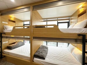 Blackout drapes, free WiFi - HANOI CAPSULE STATION (Ha noi)