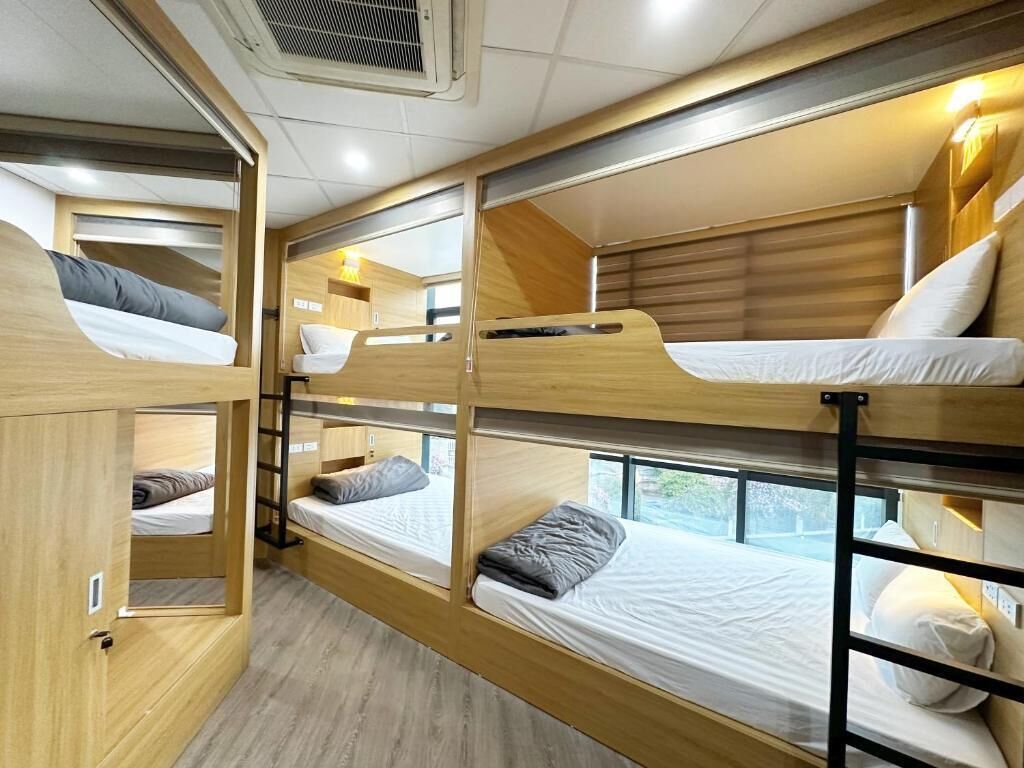 Blackout drapes, free WiFi